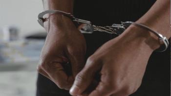 El varón quería, presuntamente, sustraer las joyas de la casa de la víctima