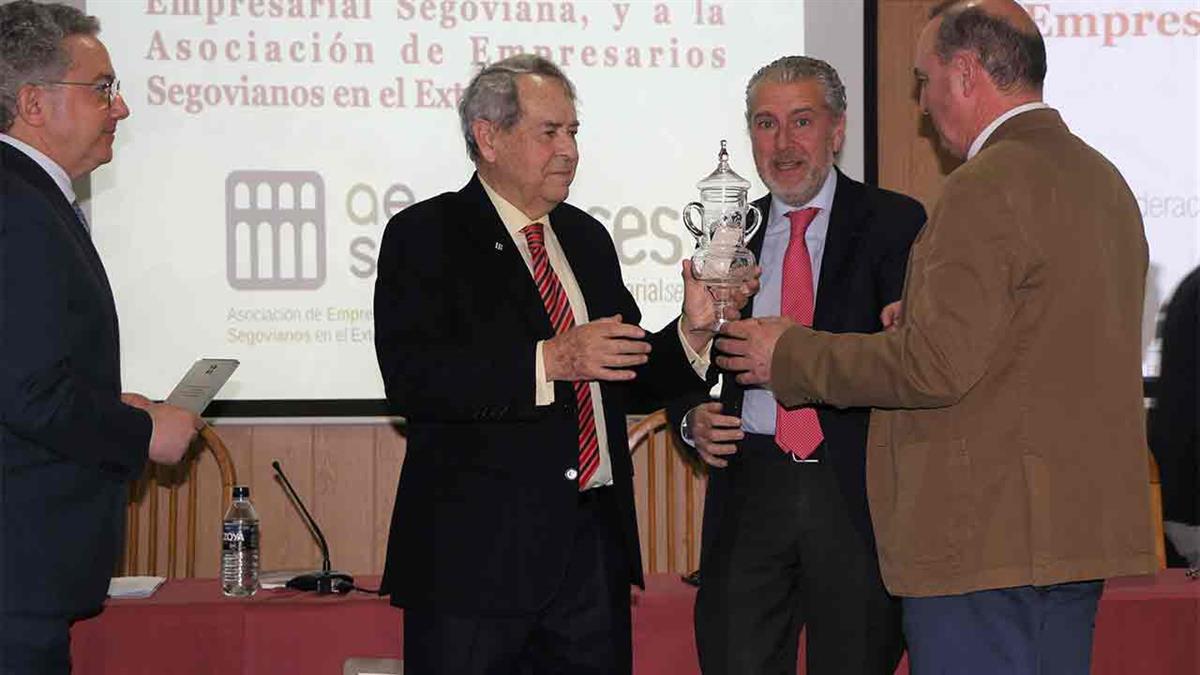 Homenaje a Juan Yagüe por su trayectoria empresarial con el Grupo Casvi
