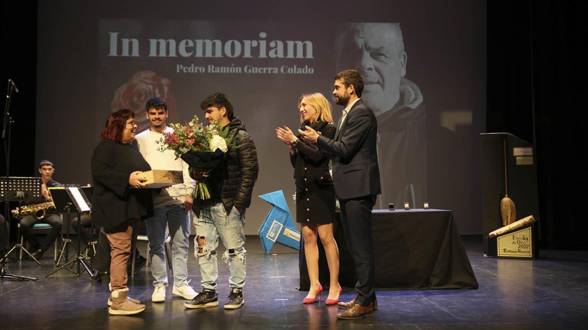 Durante el acto también se ha recordado a los miembros de la plantilla fallecidos