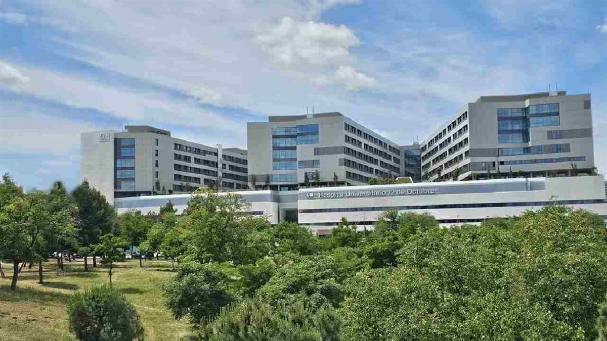 El centro se despide de 175 profesionales que se han jubilado durante este año