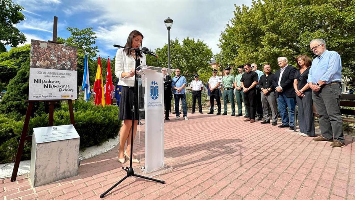 Se ha guardado un minuto de silencio en el acto en recuerdo del concejal de Ermua