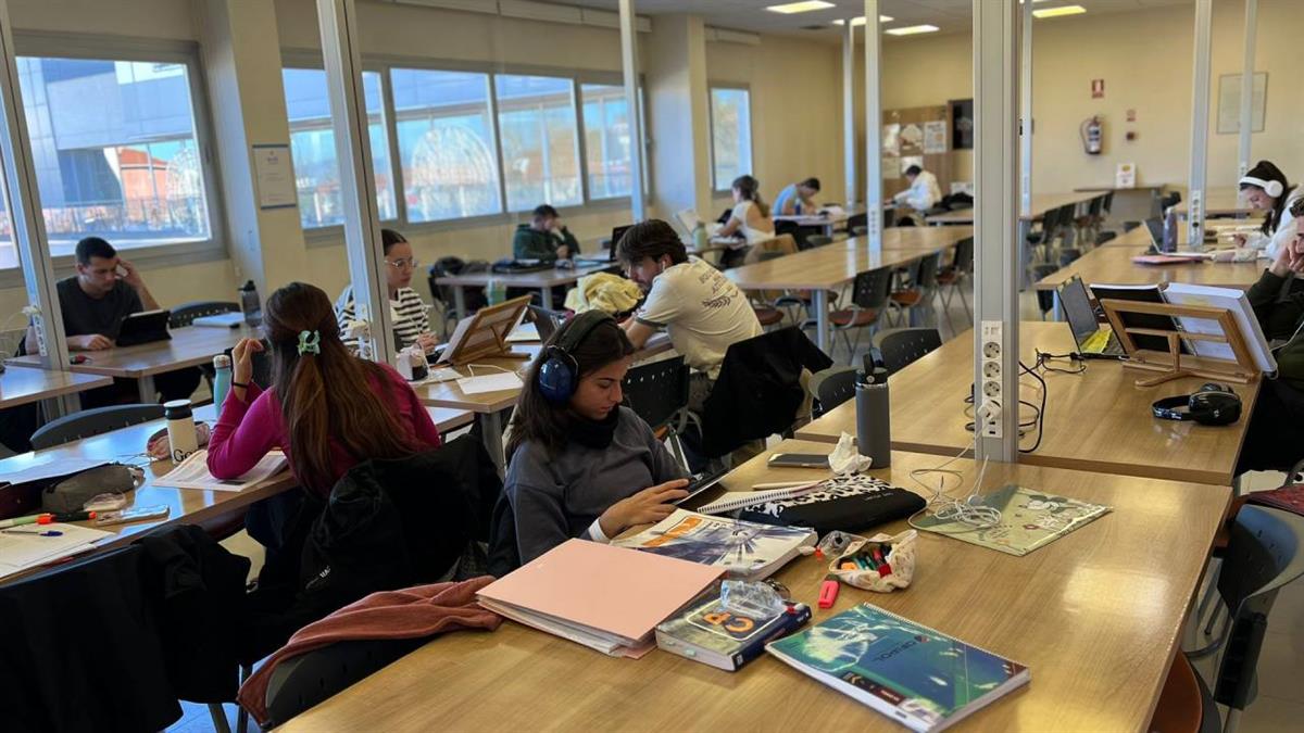 Para facilitar a los alumnos la preparación de los exámenes finales