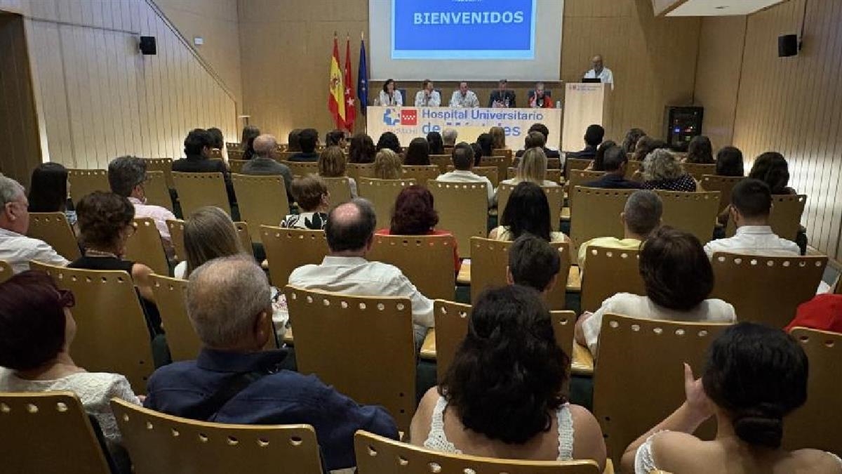 El Hospital público de Móstoles acoge el acto de graduación de una nueva promoción de alumnos de Medicina de la Universidad Rey Juan Carlos
 