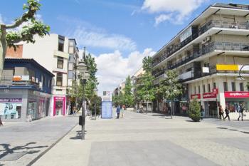 El grupo municipal de la formación llama a la participación de los vecinos para mejorar el estado de las calles en la localidad