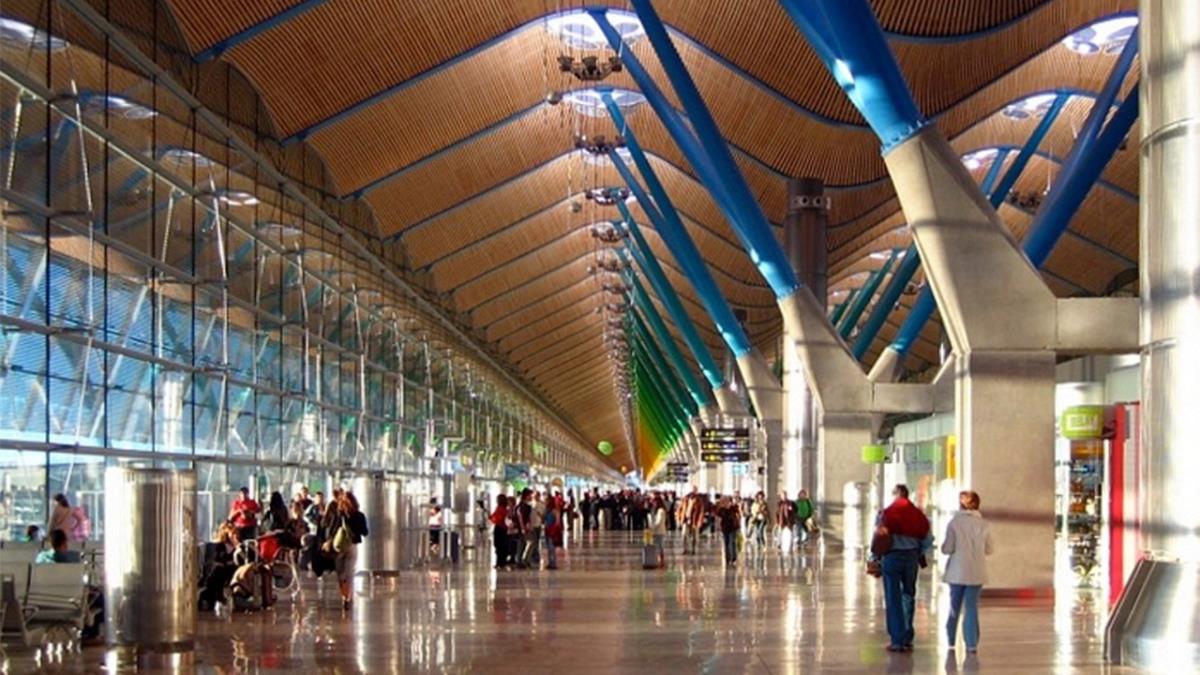 El comité de empresa del servicio de limpieza en el aeropuerto ha convocado esta huelga para reclamar la retirada del ERTE a Sacyr Facilities