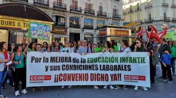 El PSOE logró sacar adelante una moción con el apoyo de toda la oposición que insta a la Comunidad a reducir los ratios y reforzar la financiación