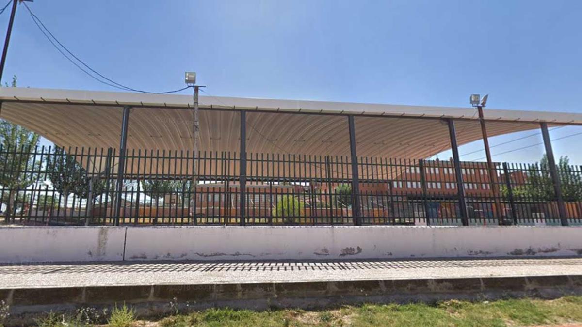 Entre las actuaciones, destacan la renovación de juegos infantiles y la sustitución de fuentes de agua potable por otras mixtas