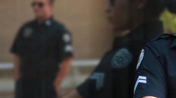 El acusado utilizaba técnicas de distracción o descuido de los empleados