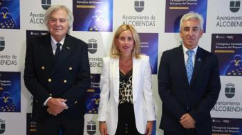 Reunió a alcaldes, concejales y técnicos de deporte de ciudades designadas y aspirantes