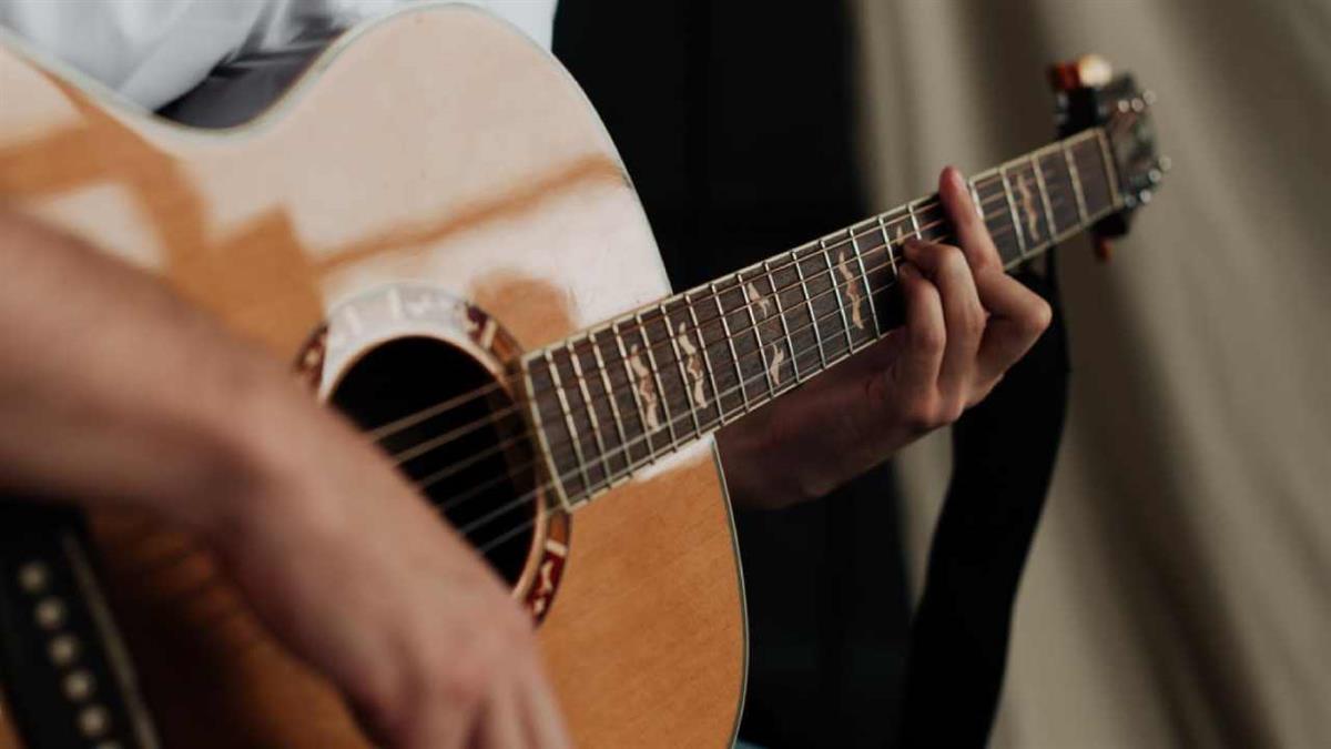 La cita cuenta con tres jornadas paralelas que incluyen ponencias, mesas redondas y recitales