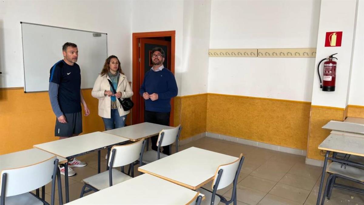 Bomberos de la Comunidad de Madrid participaron en la rehabilitación del centro