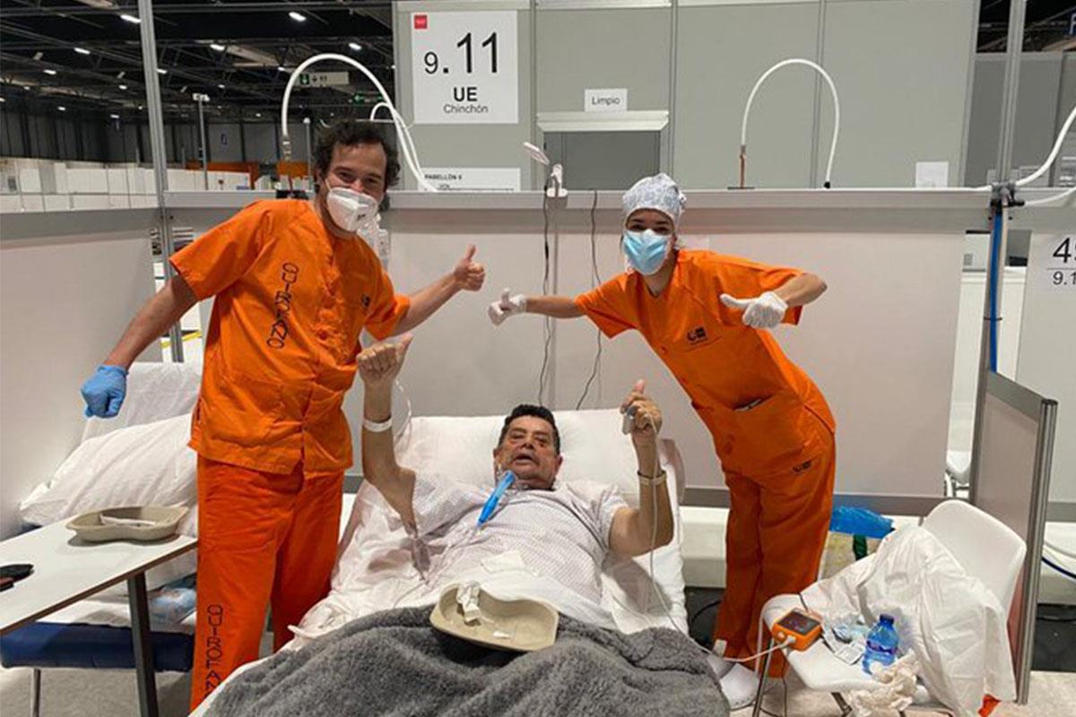 El director del Hospital de Campaña Ifema, Antonio Zapatero, comparte un descenso de hospitalizaciones y un aumento de altas