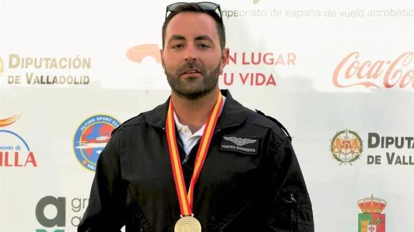 El villaodonense Ignacio Bobillo, campeón de España de Vuelo Acrobático