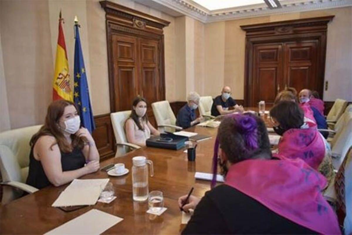 Los colectivos han criticado esta acción como “tirar balones fuera”
