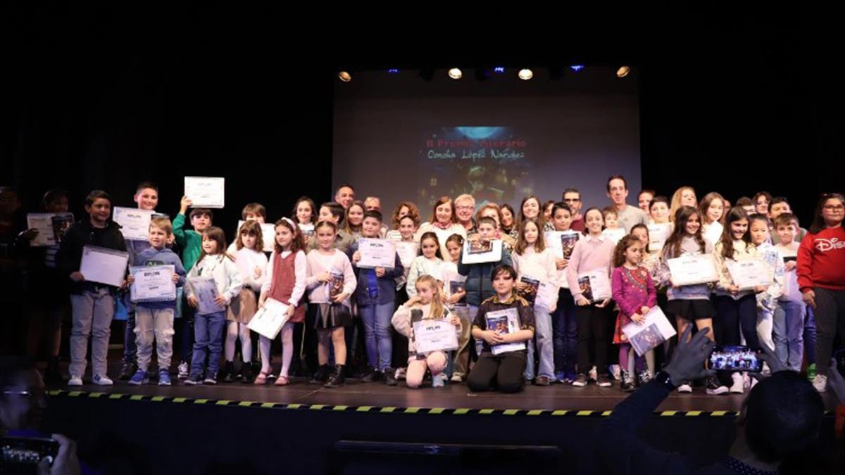 La escritora Concha López Narváez ha presidido la entrega de premios