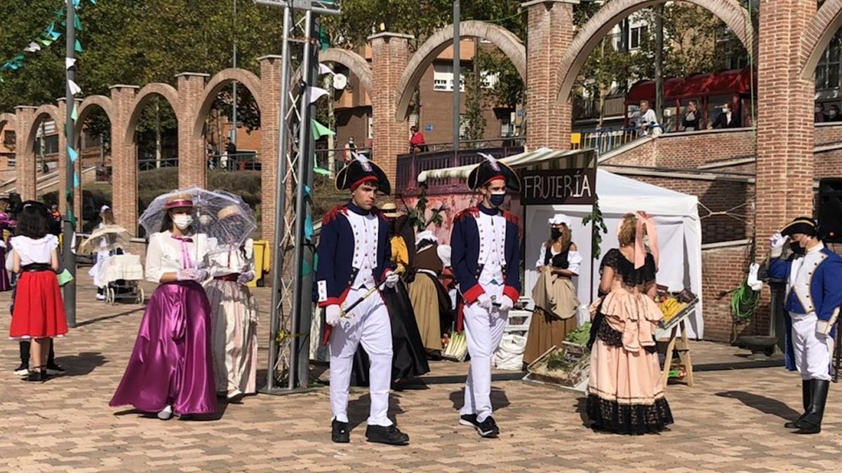 El barrio de La Fortuna ‘viaja al pasado’ y recrea la España del siglo XIX