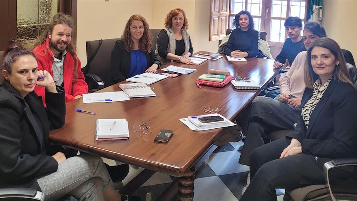 En esa segunda reunión han participado la concejala de Mayores y la concejala de Sanidad