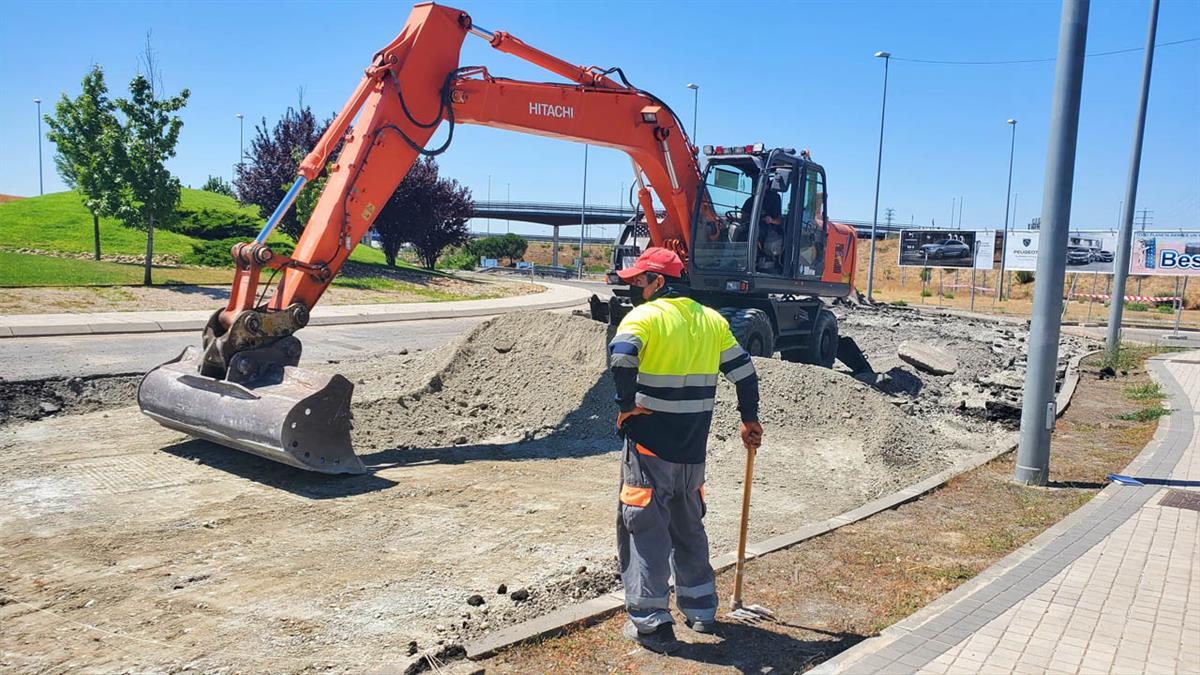 Las obras de mejora y acondicionamiento del firme se ejecutarán durante este verano