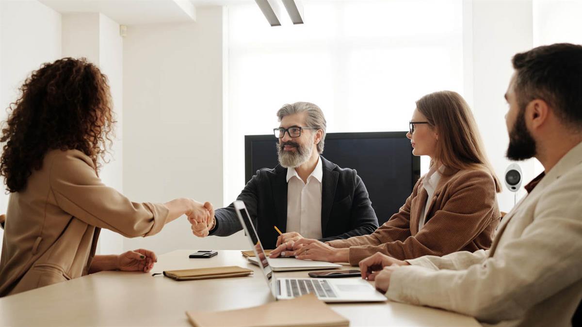 Entre ellos figura mejorar la calidad de los servicios y generar un ahorro en las arcas municipales