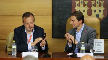 El PSOE ha celebrado en la Asamblea un encuentro junto a Alberto Reyero con el objetico de “conocer la situación que se produjo y el estado de las residencias”.