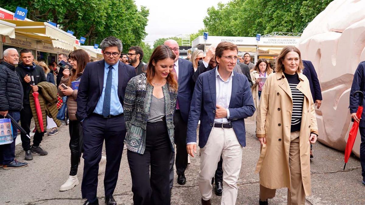 En este acontecimiento literario se dan cita 113 librerías de la Comunidad de Madrid, además de todo tipo de editoriales