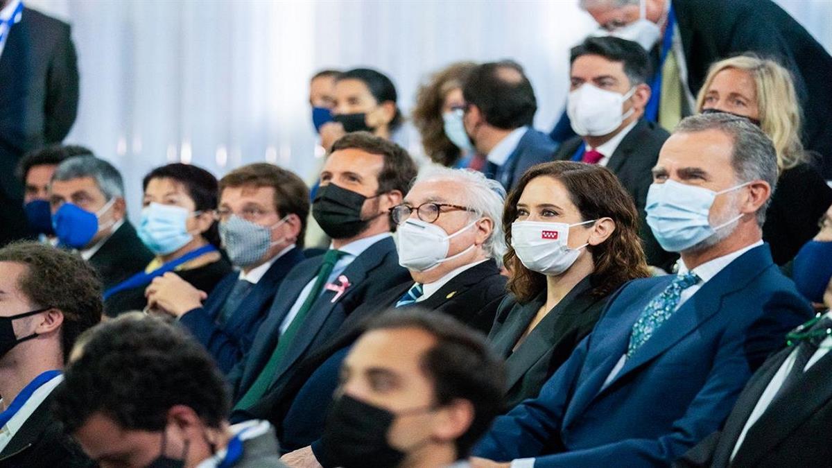 La presidenta de la Comunidad de Madrid ha asistido a la inauguración de la nueva sede de la escuela de negocios de IE University en Madrid 