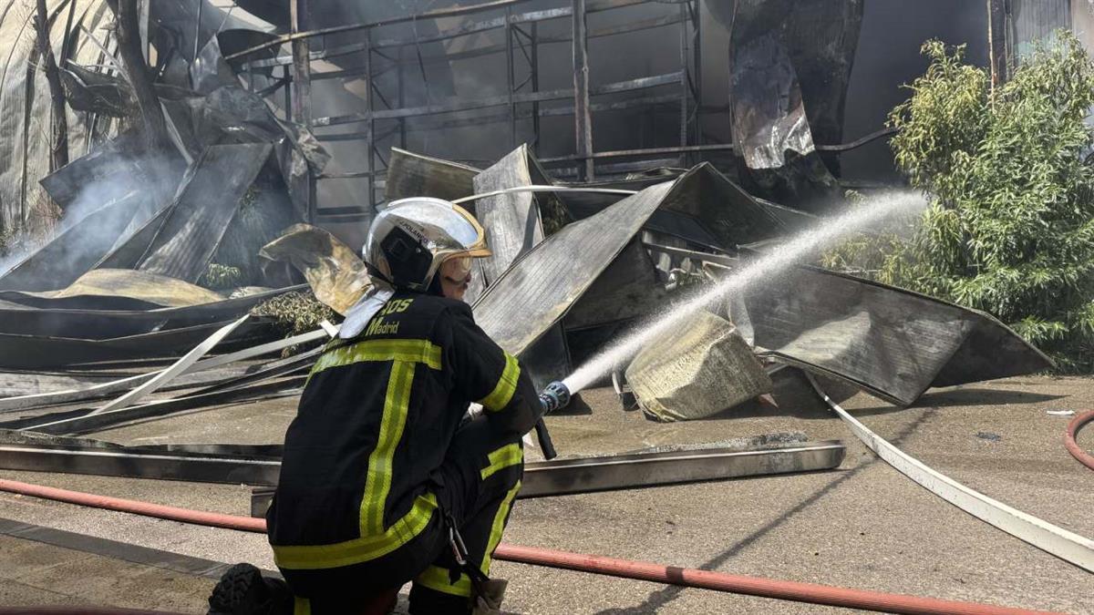 En la actuación han participado 16 dotaciones de Bomberos Comunidad de Madrid
