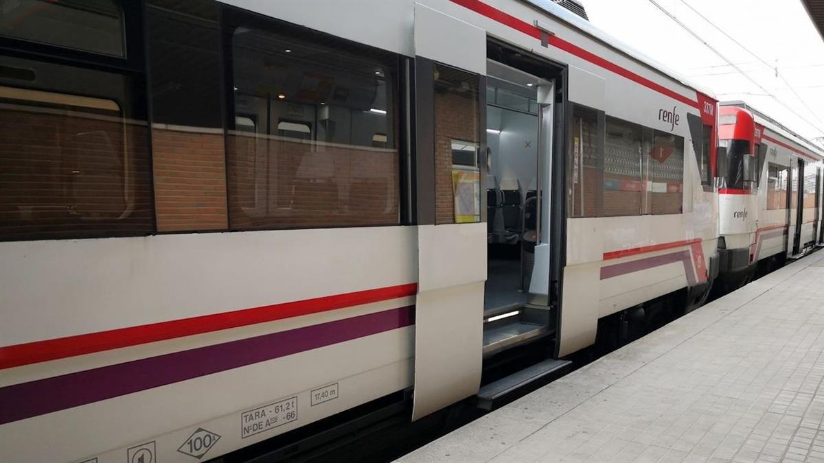 Sobre las 9:00 una persona invadió las vías lo que provocó la suspensión del servicio entre Humanes y Fuenlabrada en ambos sentidos