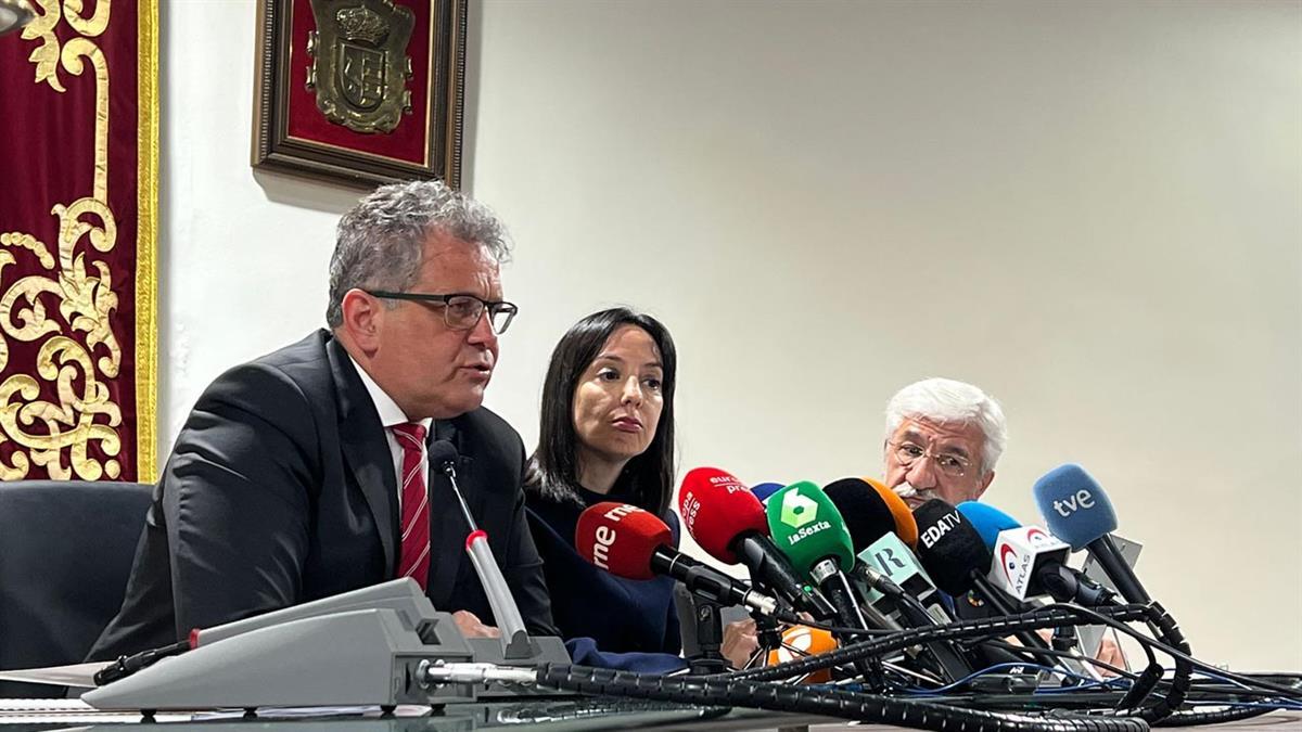Así han valorado la media a Delegada del Gobierno en Madrid, Mercedes González, junto al Alcalde, Ramón Jurado
