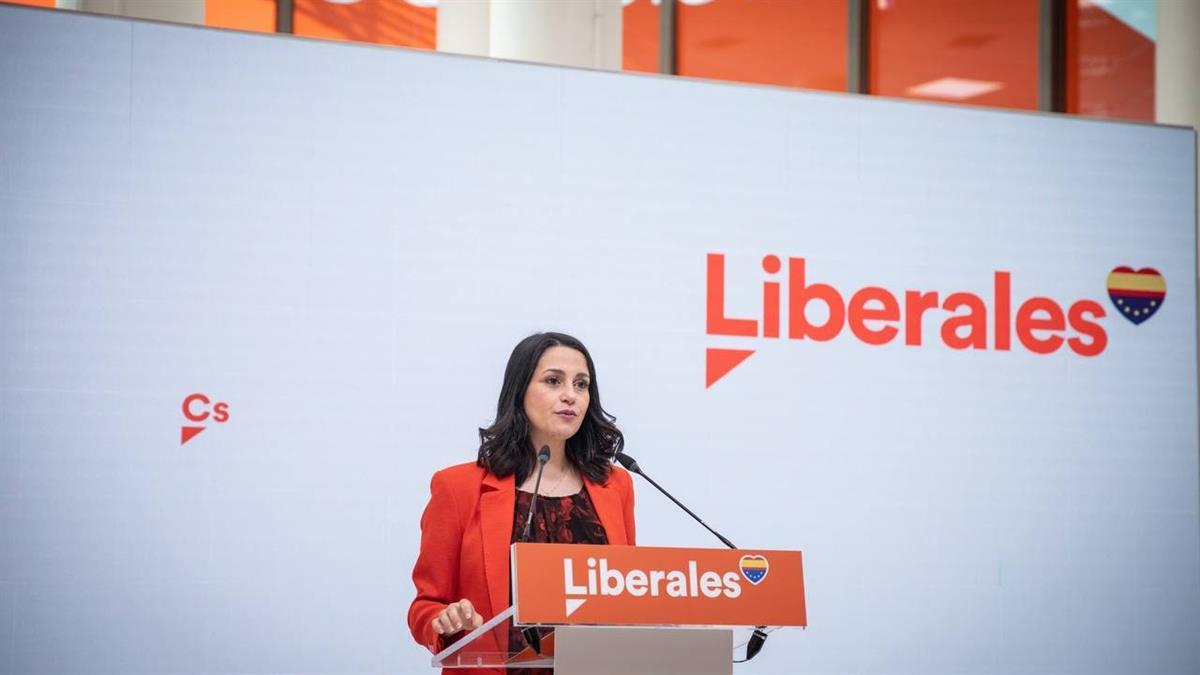 Asegura que no está centrada en los problemas de los ciudadanos. Pide la celebración de un Debate Sobre el Estado de la Nación