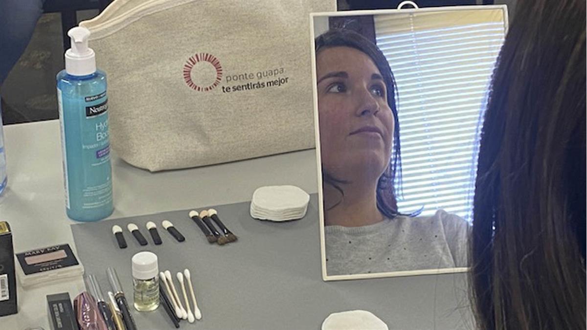 La Fundación Stanpa inaugura su programa “Ponte Guapa, Te Sentirás Mejor”
