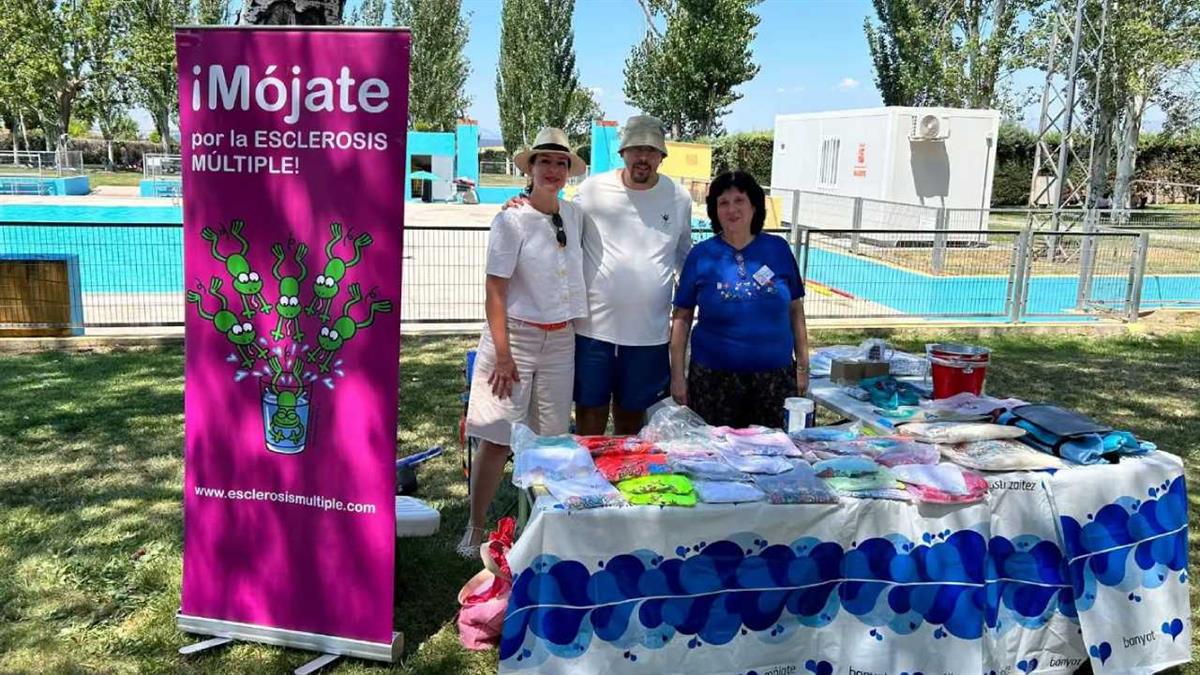 La piscina municipal acogió una nueva edición de esta iniciativa solidaria 