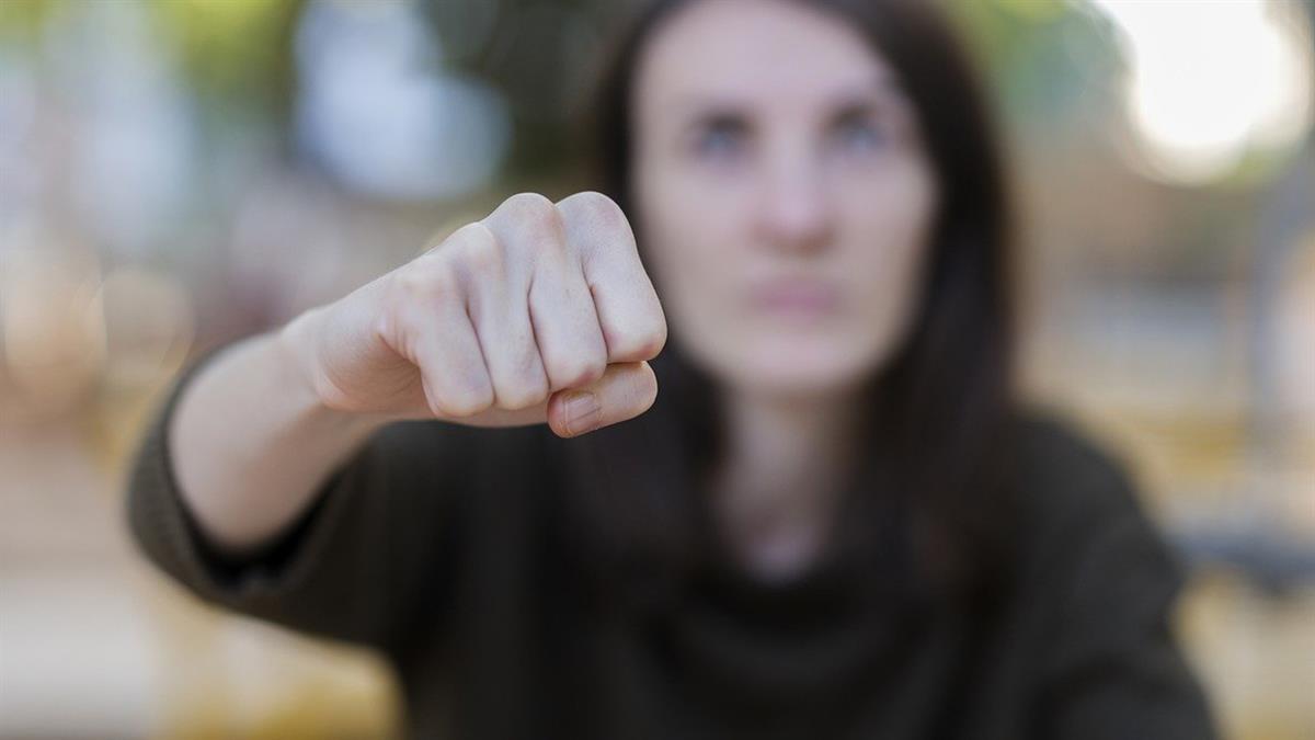 Su objetivo es prevenir situaciones de riesgo y saber reaccionar frente al agresor