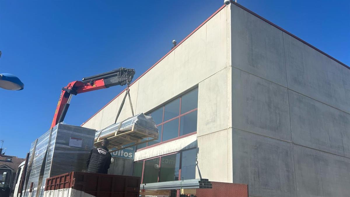 Se ha procedido a insonorizar el equipo de climatización situado en la cubierta