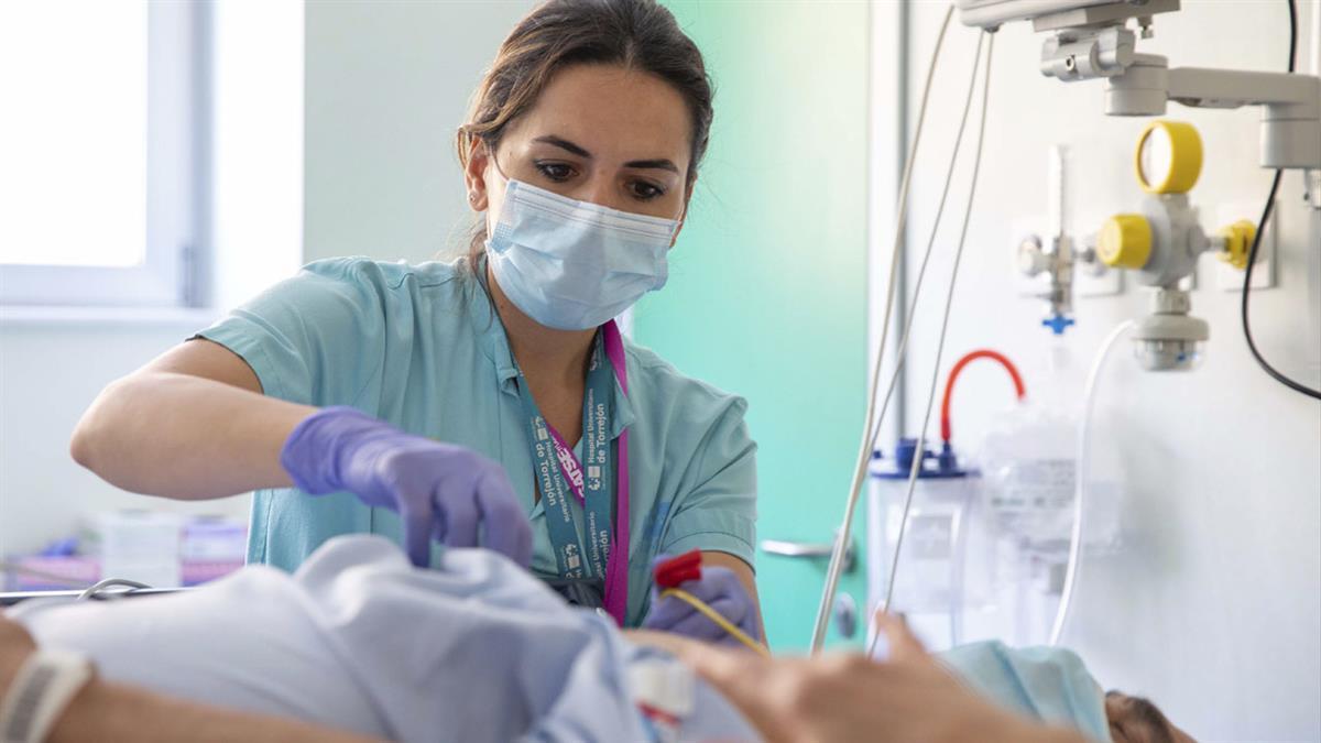 El Hospital Universitario de Torrejón recuerda las consecuencias del calor no controlado en la comida