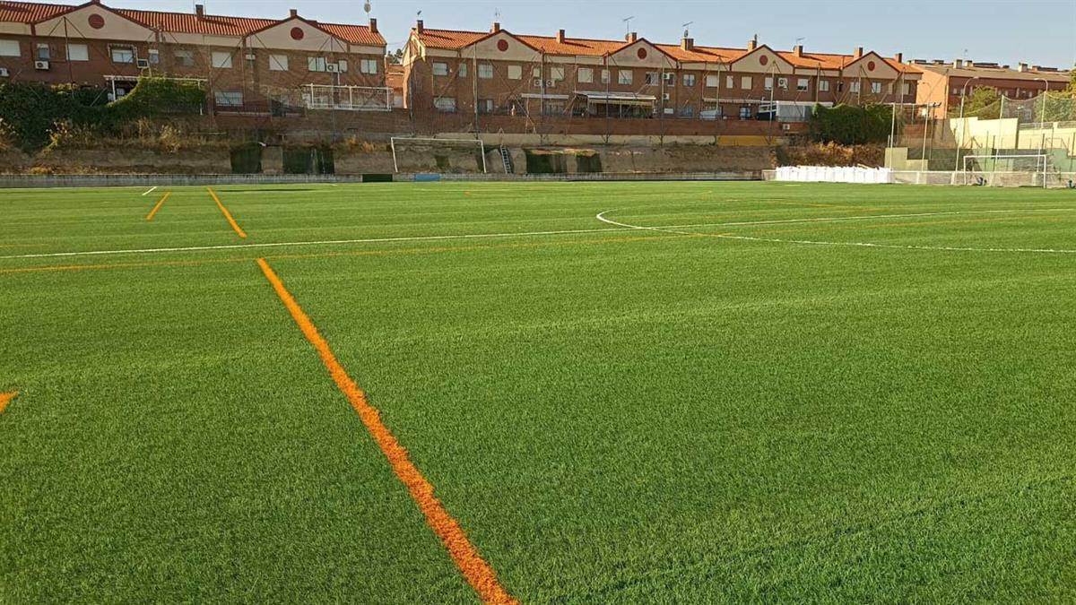 El concejal de Deportes responde a las críticas del PSOE sobre las mejoras en los campos de fútbol