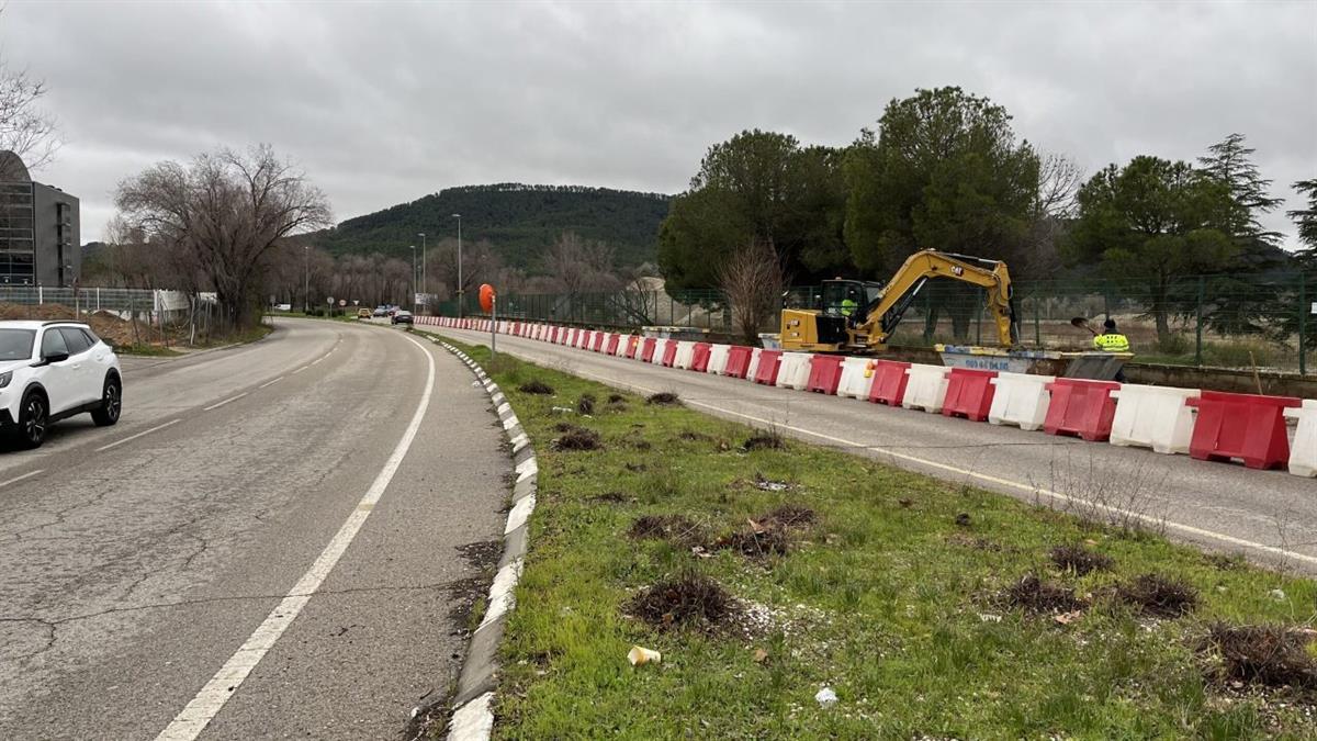 La intervención contempla la construcción de una nueva acera en el lateral oeste de la avenida