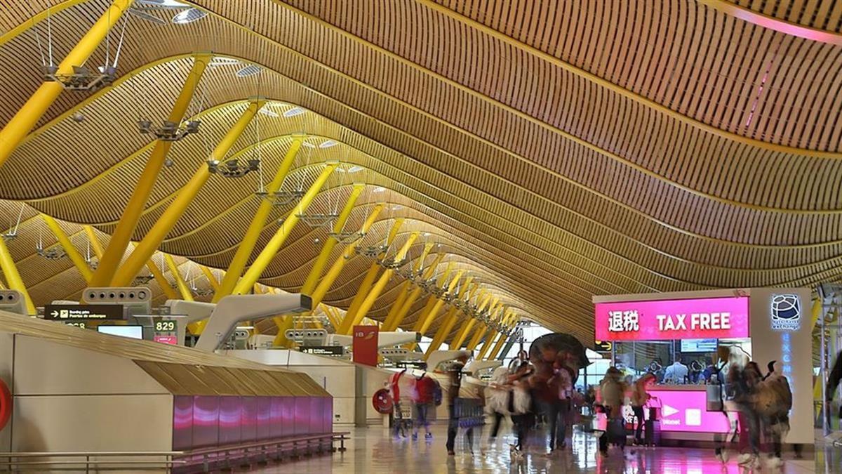 El nuevo plan inversor busca evitar cuellos de botella que frenen el crecimiento económico; el Aeropuerto Adolfo Suárez Madrid-Barajas será clave ante la presión de demanda