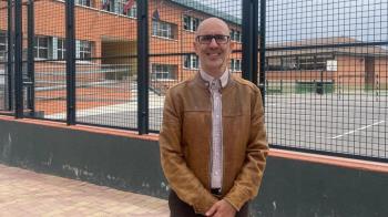 El PSOE denuncia una "falta de planificación" y el Ayuntamiento asegura que la solución propuesta "paliará los problemas de climatización en esos ocho colegios"