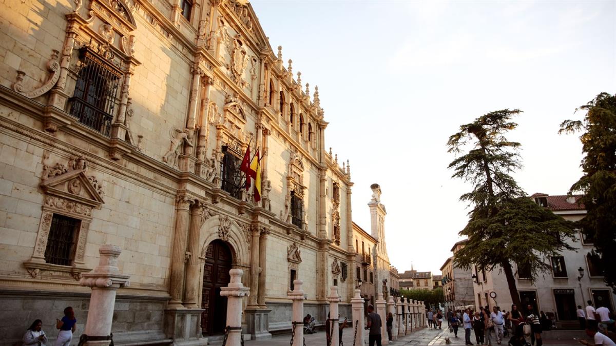 La Cámara de Cuentas detecta premios de jubilación "sin base legal" y "exceso" de temporalidad