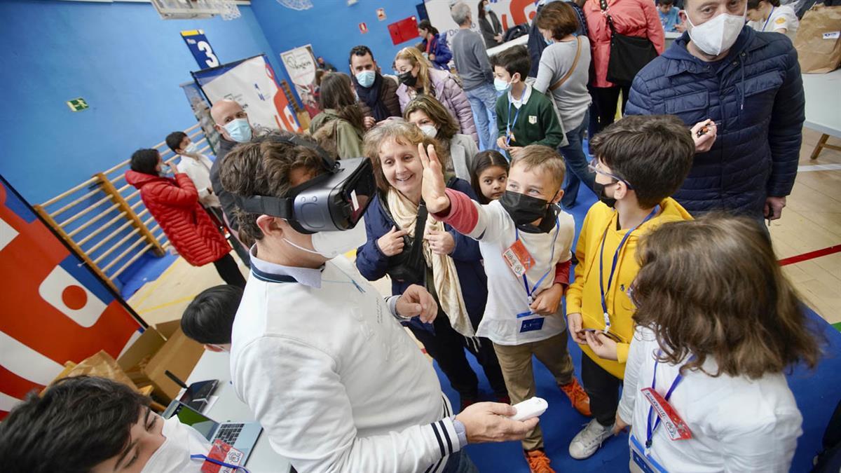 Los alumnos presentaron sus prototipos, maquetas y proyectos ante el público