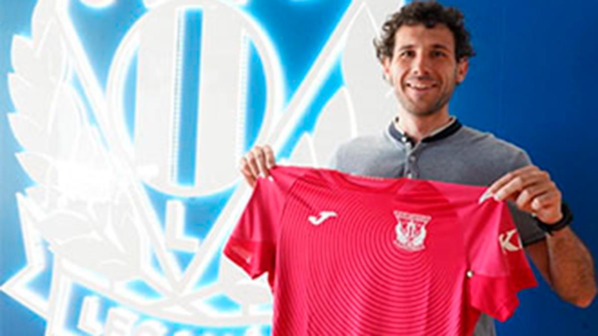 El Leganés ha hecho oficial la renovación del entrenador de la primera plantilla, así como de su cuerpo técnico