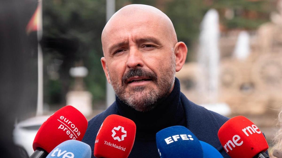 Jaime de los Santos carga contra la ley trans y “el borrado de las mujeres” este 8M