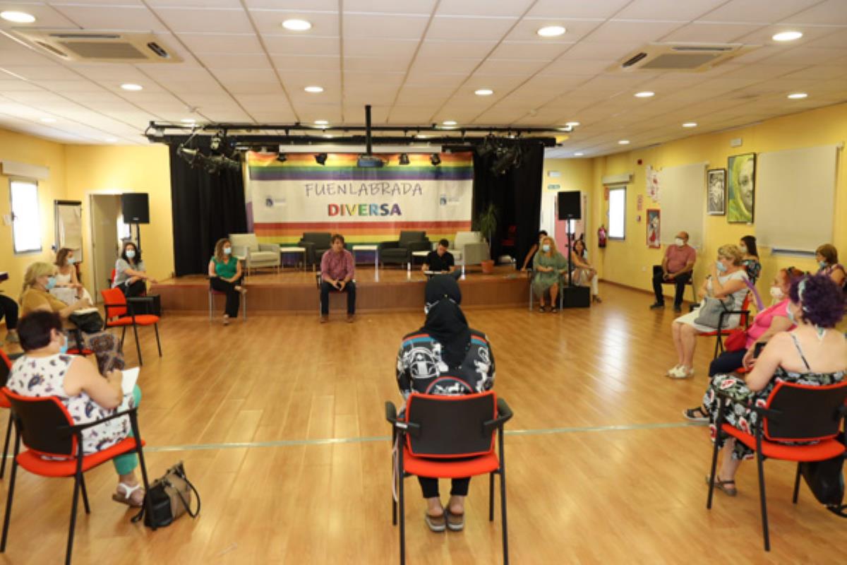 El grupo municipal encabezado por Isabel Pérez muestra su rechazo ante el "dispendio en cuchipandas"