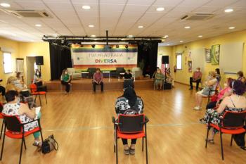 Lee toda la noticia 'Javier Ayala defiende la igualdad en medio de las críticas de VOX por los gastos en el 8-M'