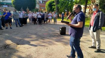 El alcalde de San Fernando mantiene una reunión con sus ciudadanos para reclamar soluciones ante la maña gestión del Metro