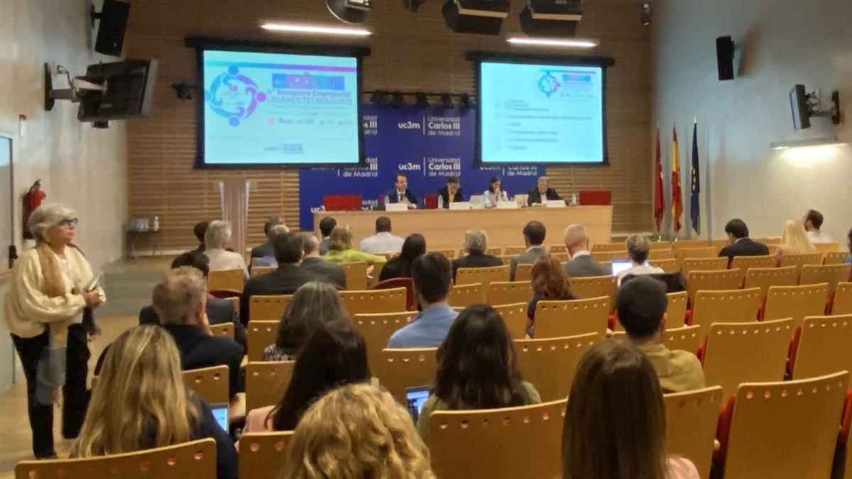 El alcalde Miguel Ángel Recuenco ha participado en el 8º Encuentro Empresarial Leganés Tecnológico UC3M