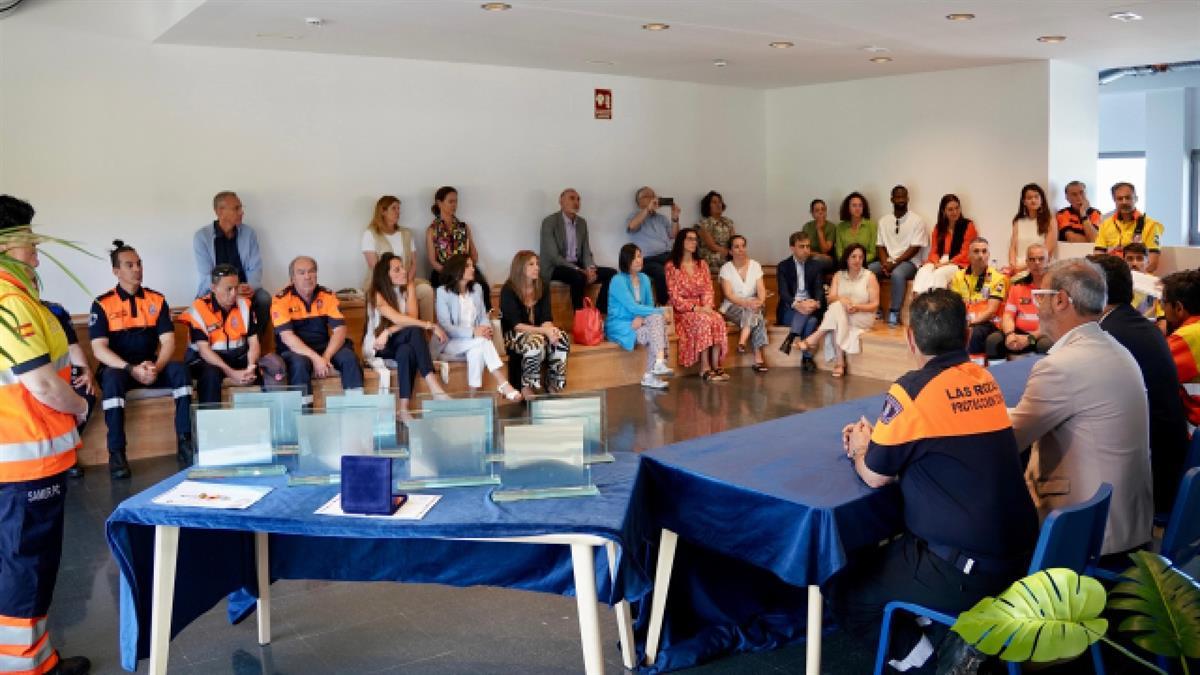 También se entregaron las distinciones de la Asociación Nacional de Agrupaciones de Voluntarios ANAV