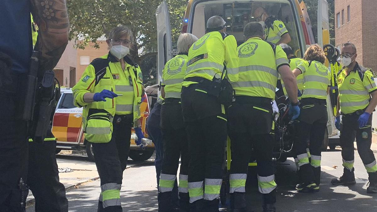 El Samur Protección Civil ha atendido al varón que ha sido trasladado al Hospital de La Paz