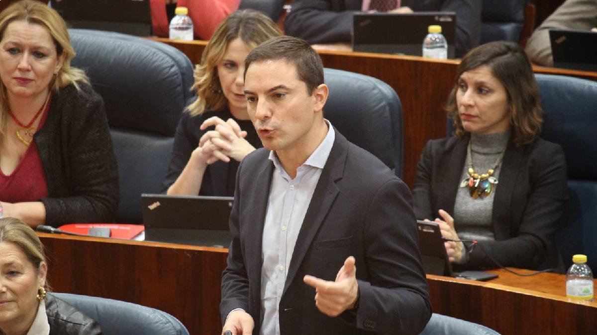 Tras el Pleno, el secretario general del PSOE ha exigido a Carlos Díaz-Pache que pida disculpas por sus declaraciones